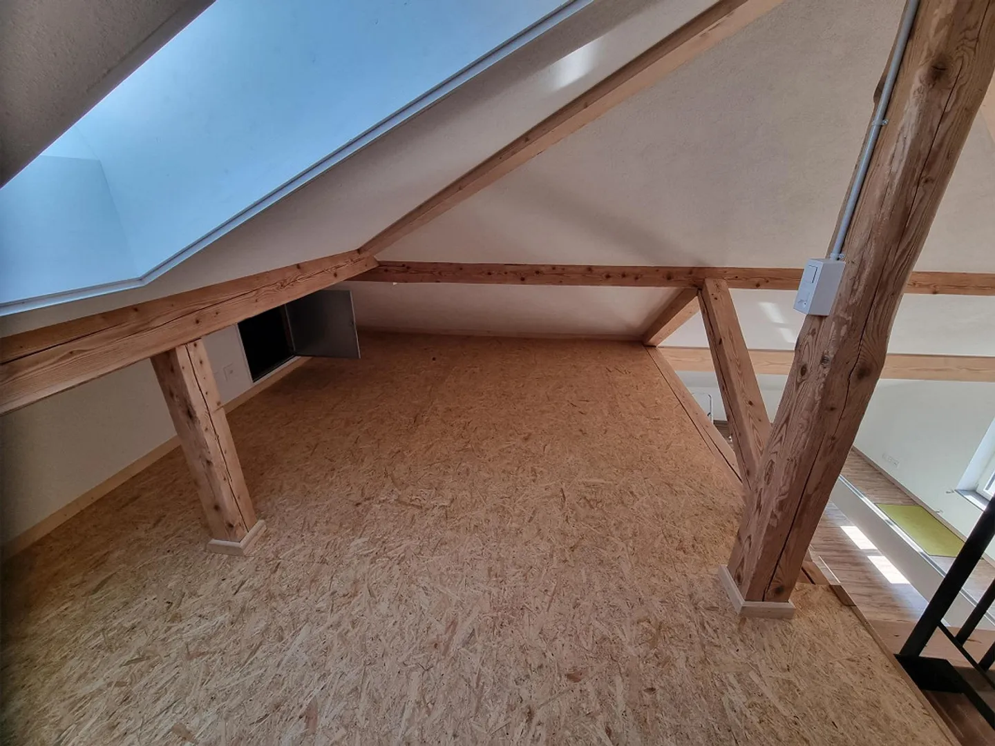 Charming and newly renovated 2.5 room apartment in the center of Bauma - Photo 2 of 16