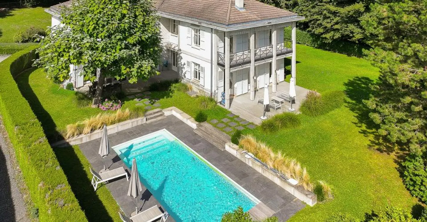 Prestigious property surrounded by greenery in Lausanne - Photo 3 of 11