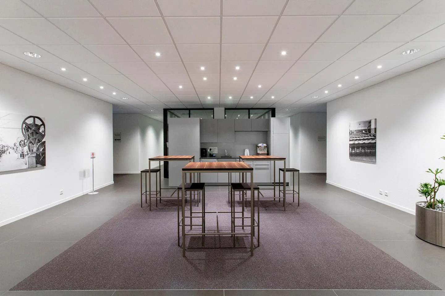 Modern Ideal Offices for Successful Work - Prisma Steinhausen - Photo 3 of 7