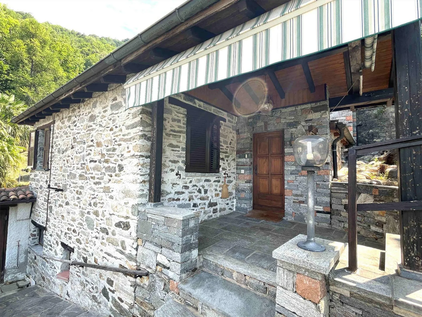 Maison spacieuse sur la colline avec vue panoramique, grand terrain et rustique - Photo 19 sur 21