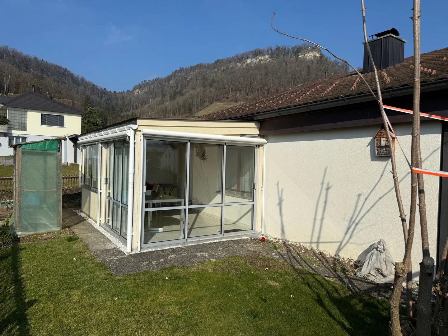 Proprietà da sogno con giardino d'inverno in una posizione tranquilla - Foto 4 di 18