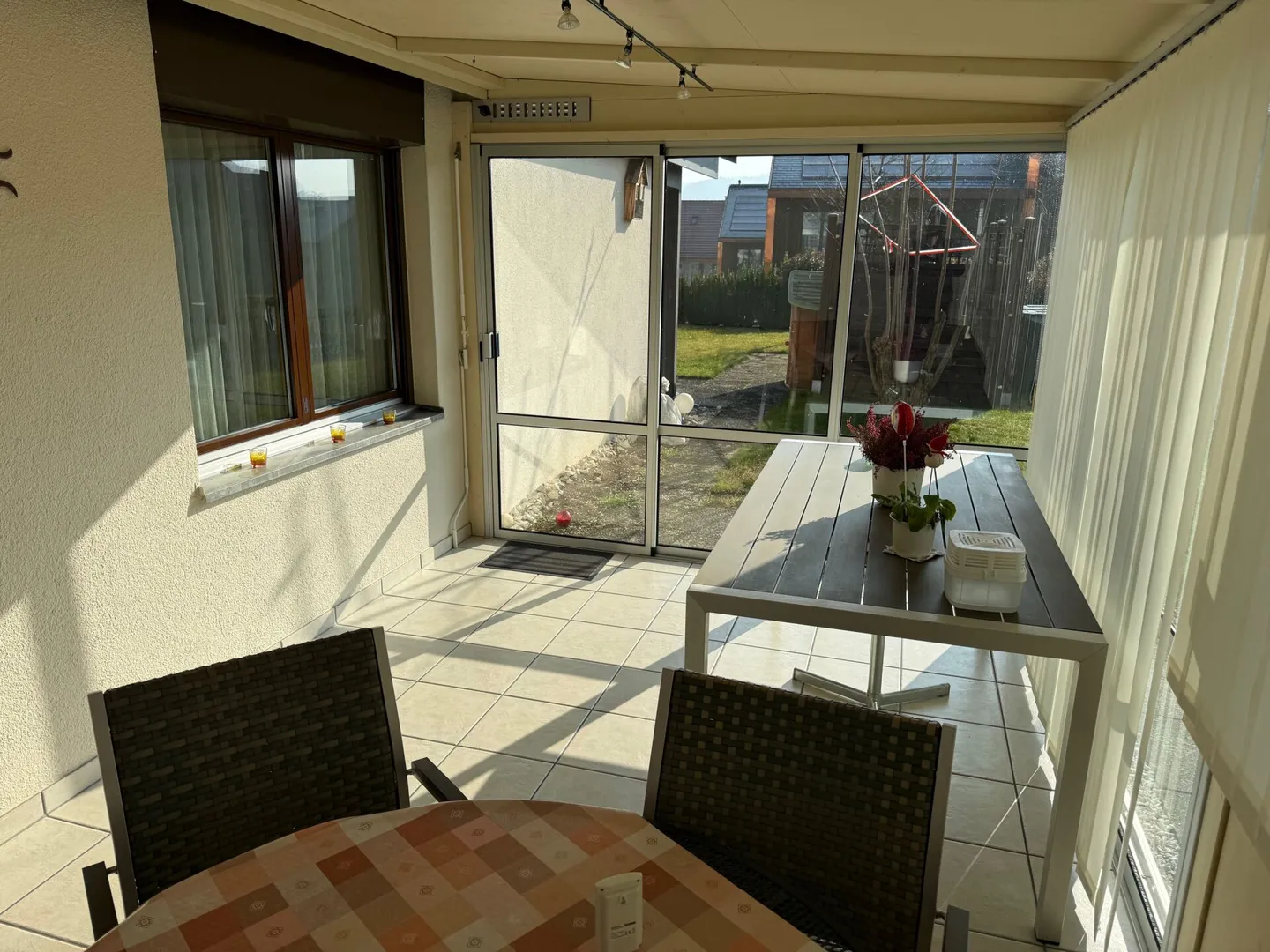 Proprietà da sogno con giardino d'inverno in una posizione tranquilla - Foto 5 di 18