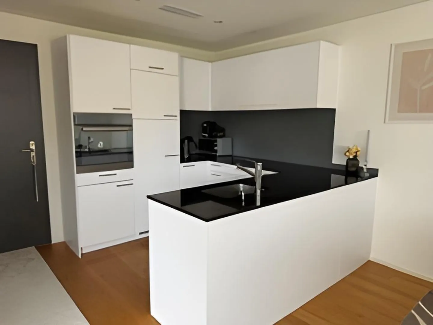 Modern, bright & cozy 2.5 room apartment in Wald ZH - Photo 3 of 7