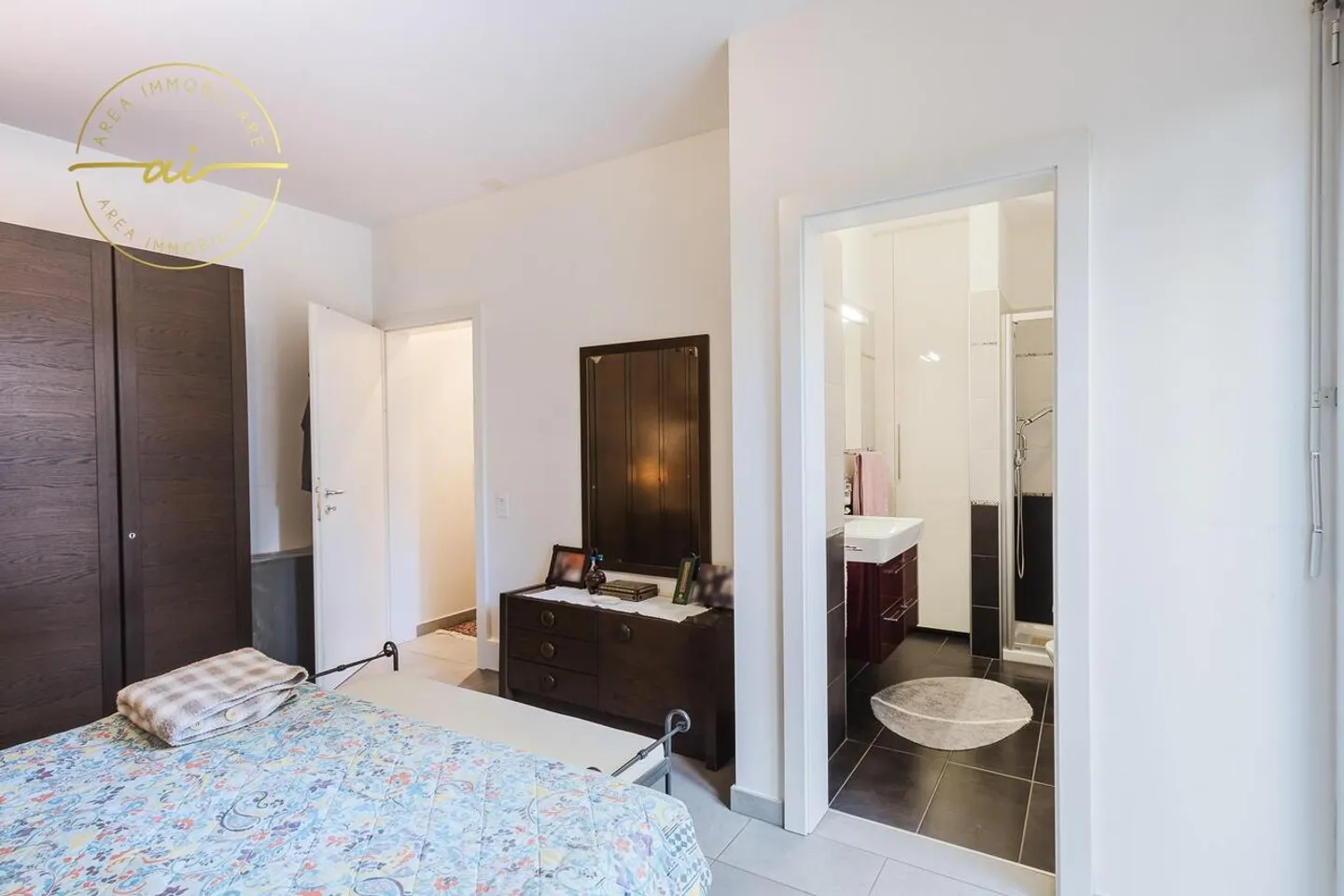 Elegantes Apartment mit Privatgarten - Foto 7 von 13