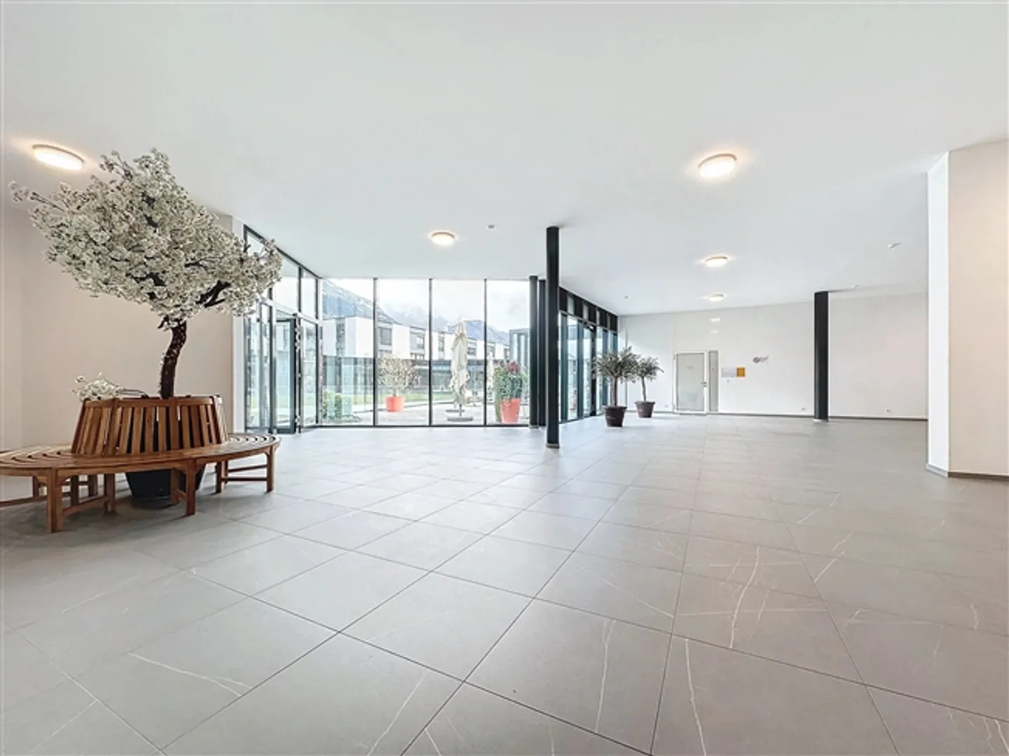 À louer dans le Les Sources Medical Center à Saxe, espace commercial semi-fini d'environ 45 m2 - Photo 1 sur 5