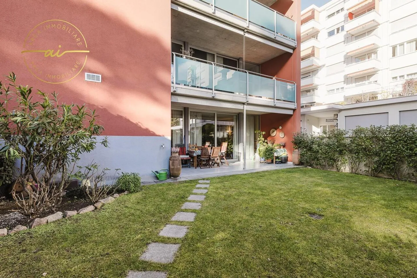 Elegantes Apartment mit Privatgarten - Foto 10 von 13