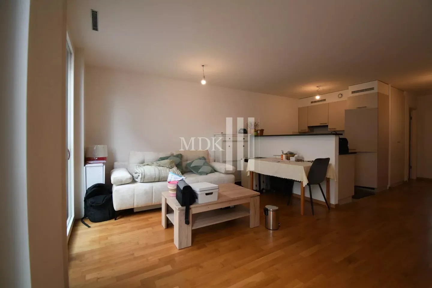 Appartement à louer - Photo 2 sur 9