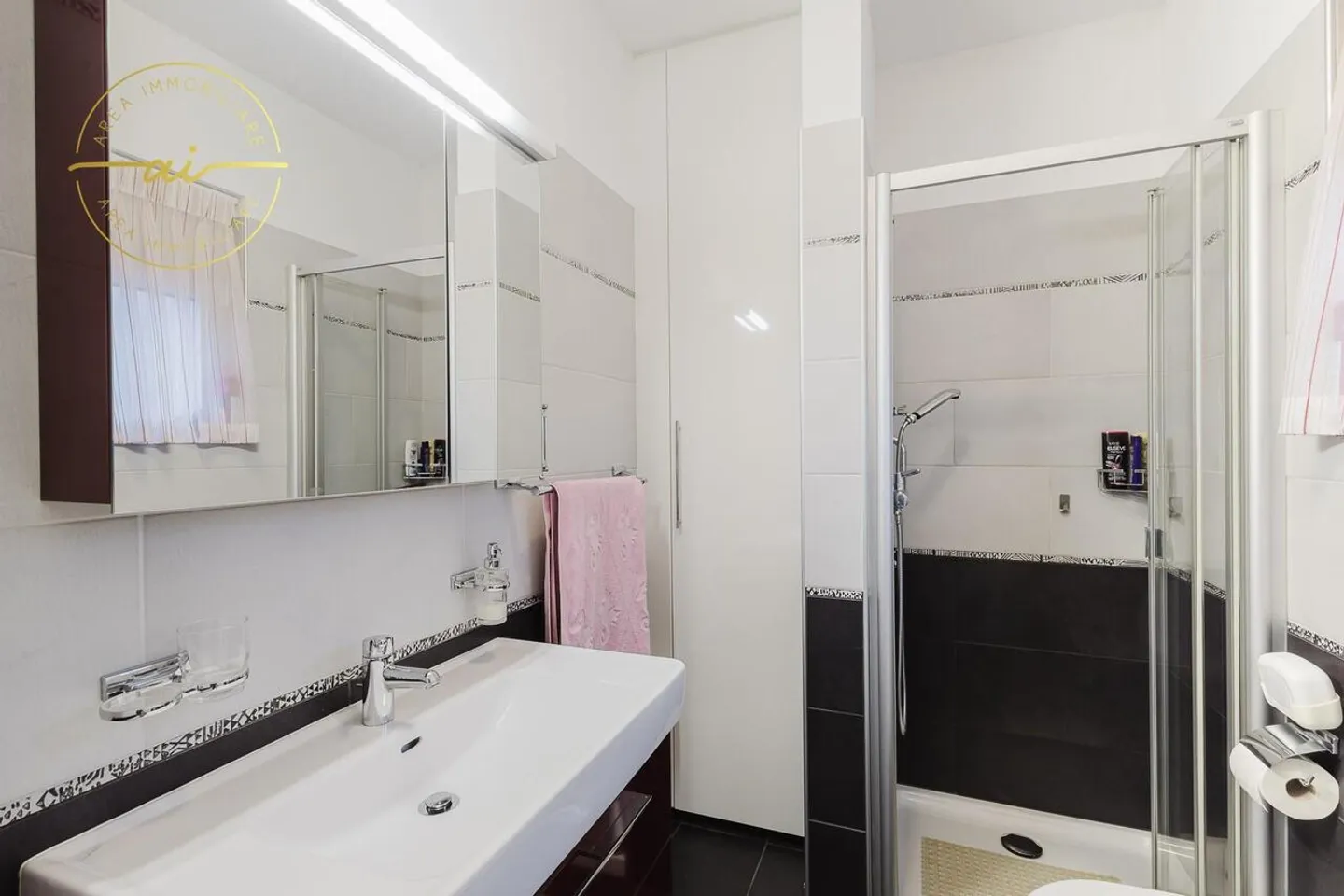 Elegantes Apartment mit Privatgarten - Foto 11 von 13