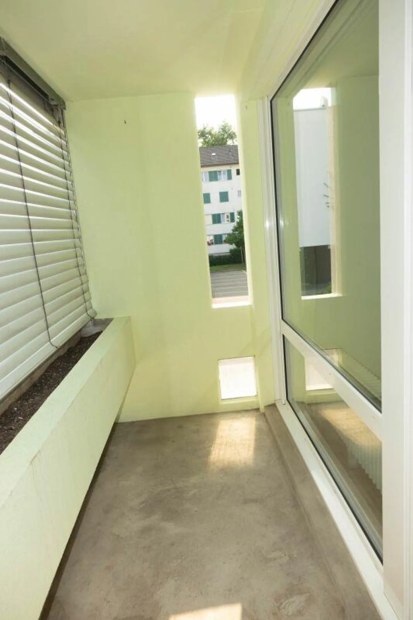 Appartement 1 pièce avec balcon - Photo 7 sur 8