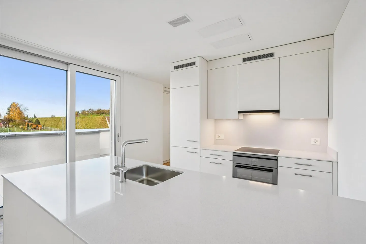 Attic with evening sun modern first occupancy in Gossau SG - Photo 1 of 10