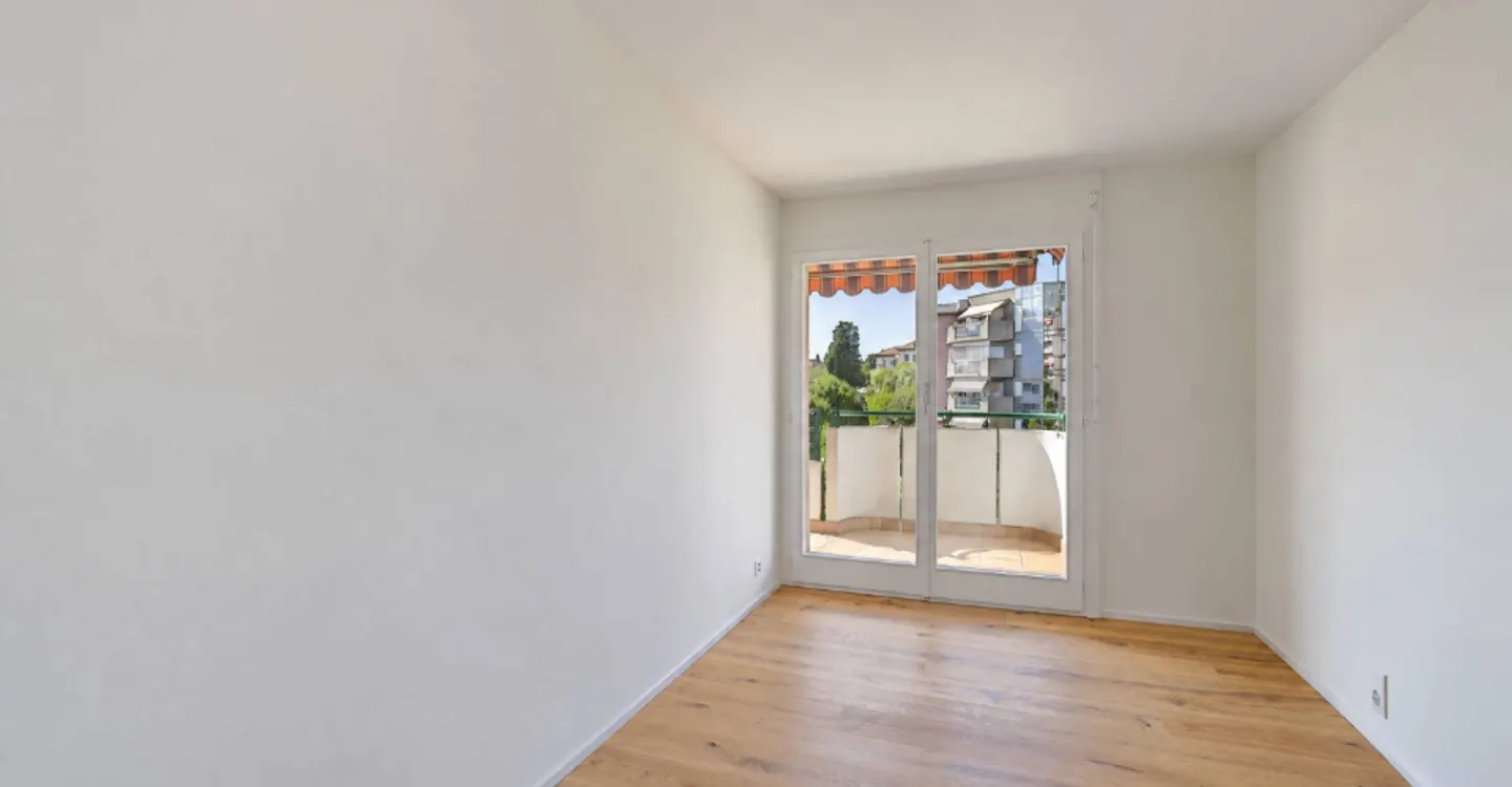 Superb 5.5 room apartment of 132 m2 totally renovated with large balcony - Photo 5 of 10