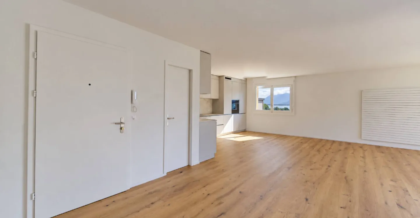 Superb 5.5 room apartment of 132 m2 totally renovated with large balcony - Photo 4 of 10