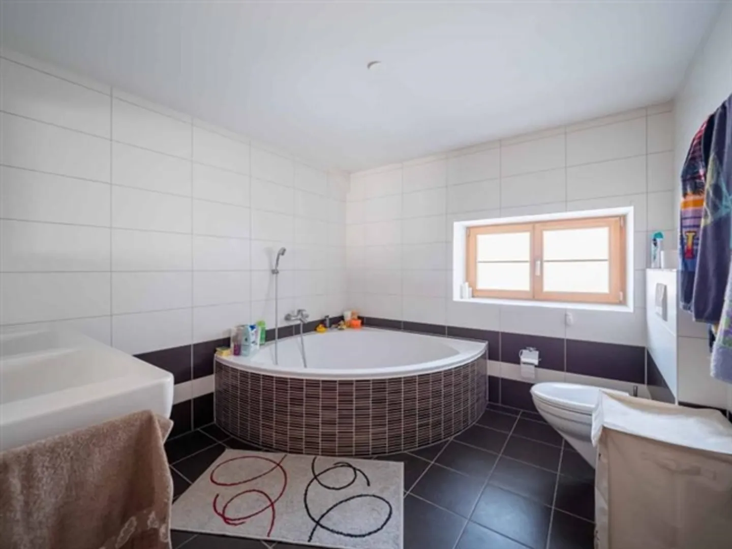 «Wunderschönes und geräumiges Penthouse, gehoben, im Herzen von Charmey» - Foto 10 von 10