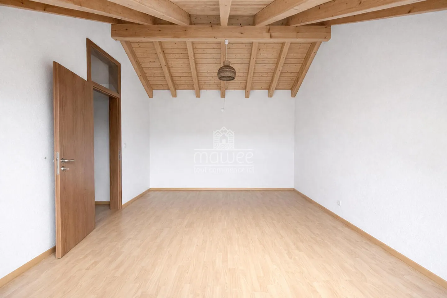 Bright family villa with garden in a quiet residential area - Photo 5 of 13