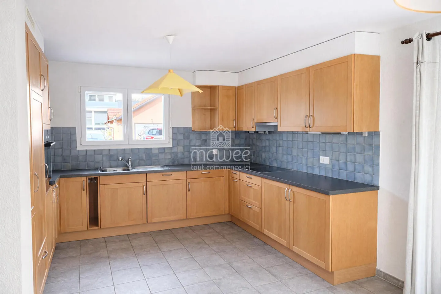 Bright family villa with garden in a quiet residential area - Photo 8 of 13