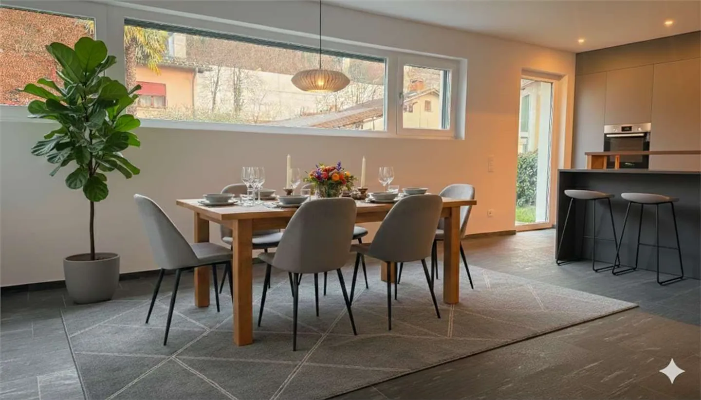 Bright Detached House with Private Garden - Photo 7 of 22