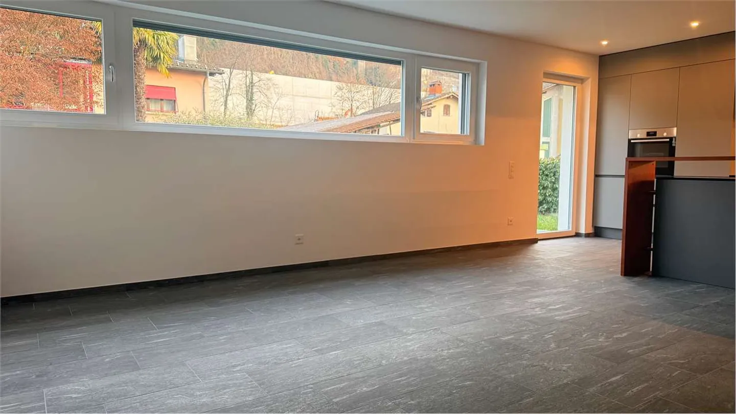 Bright Detached House with Private Garden - Photo 8 of 22