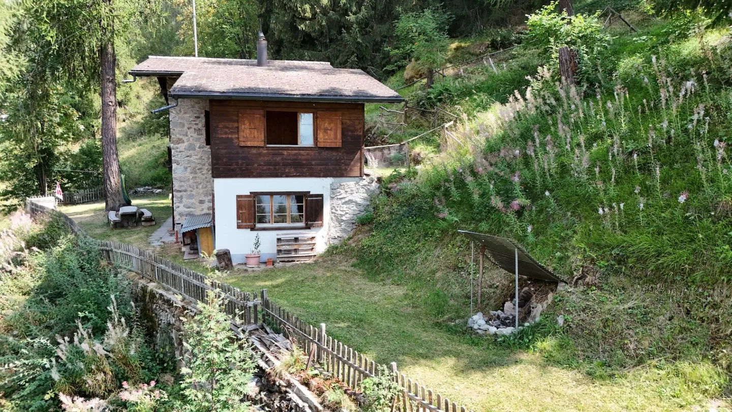 Unique chalet by the bisse, just 350 meters from the Veysonnaz cable cars - Photo 19 of 23
