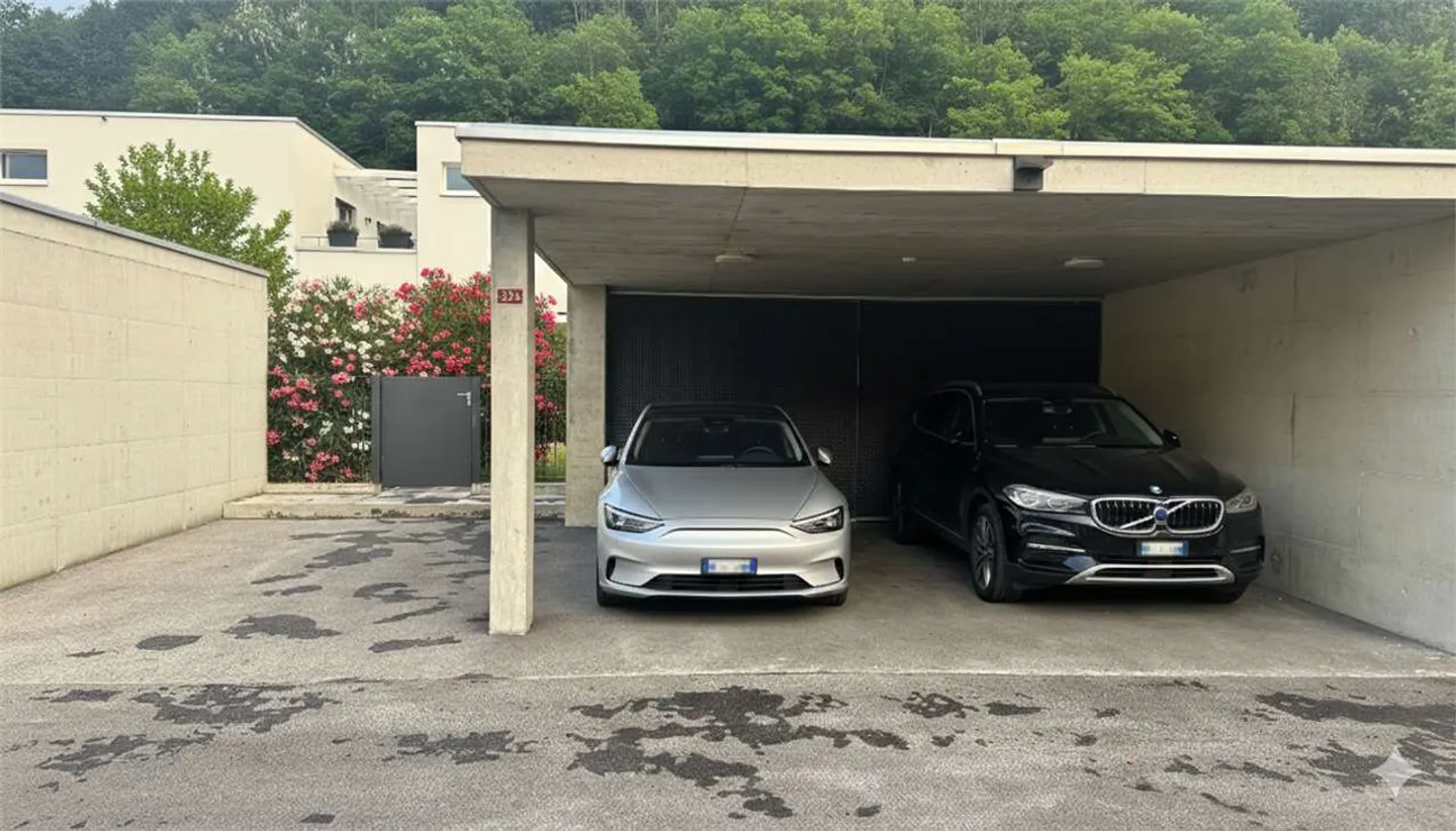 Bright Detached House with Private Garden - Photo 16 of 22