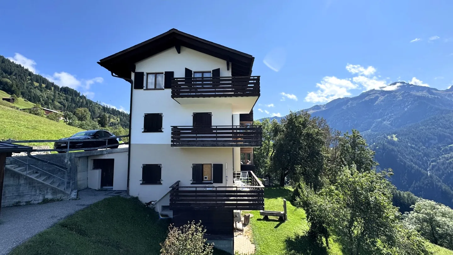 Condominium avec vue de rêve à Castiel, commune d'Arosa - Photo 2 sur 12