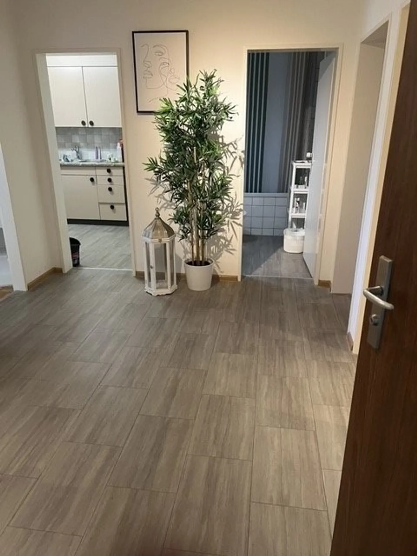 Spazio ufficio in affitto - Foto 1 di 7