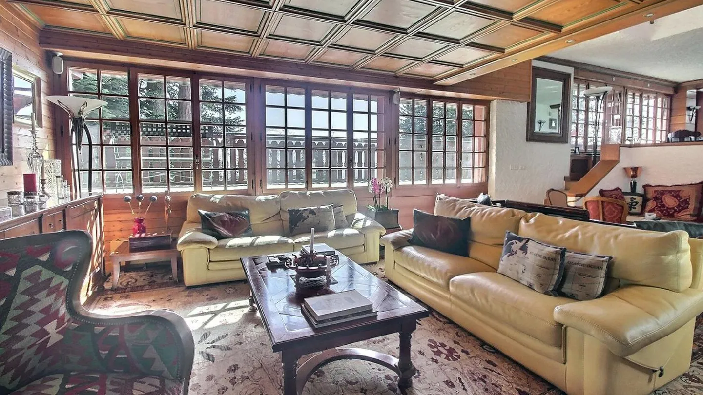 Luxury Chalet in Crans-Montana - Photo 3 of 13