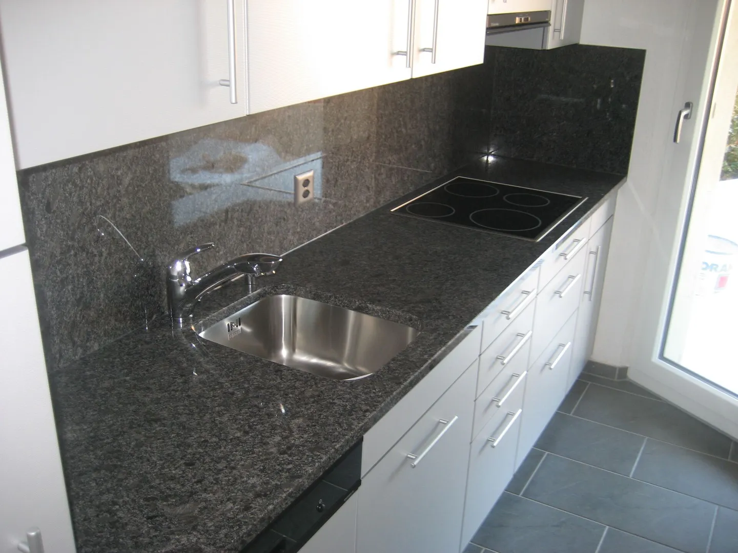 Attractive 4.5-room apartment in a tax-friendly location - Photo 3 of 10