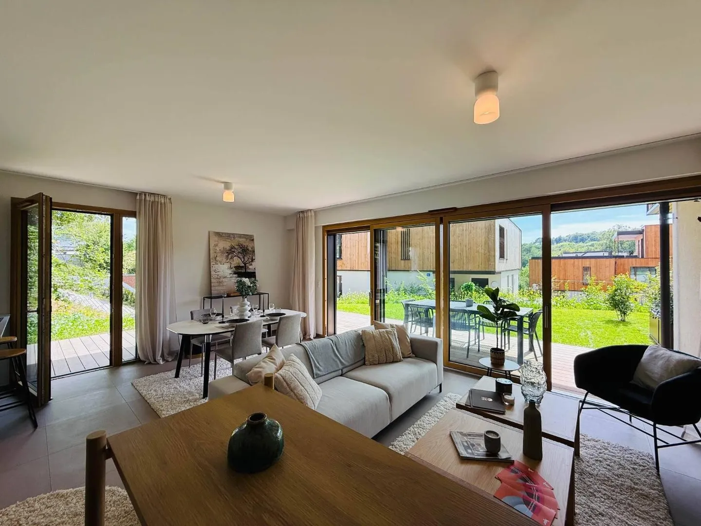 Casa a schiera in un parco boschivo e privato - Foto 2 di 9