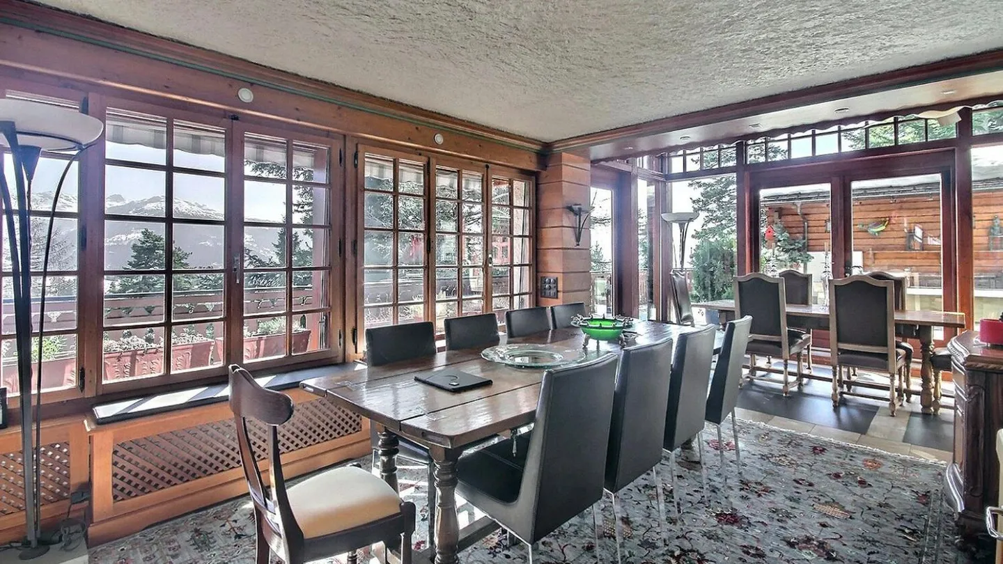 Luxury Chalet in Crans-Montana - Photo 6 of 13