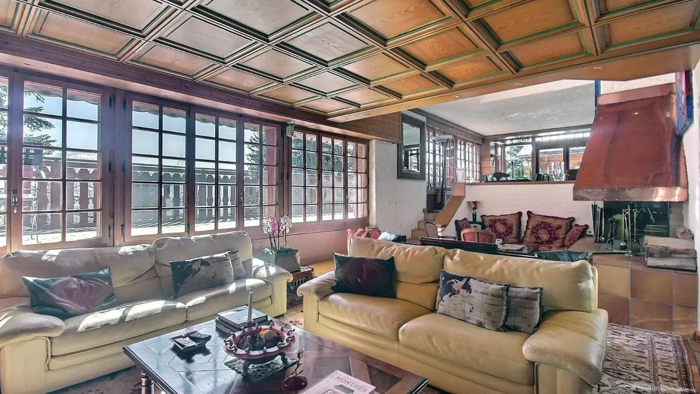 Luxury Chalet in Crans-Montana - Photo 5 of 13