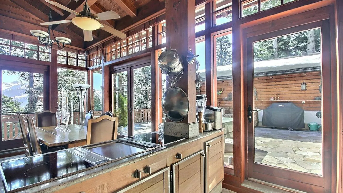 Luxury Chalet in Crans-Montana - Photo 8 of 13