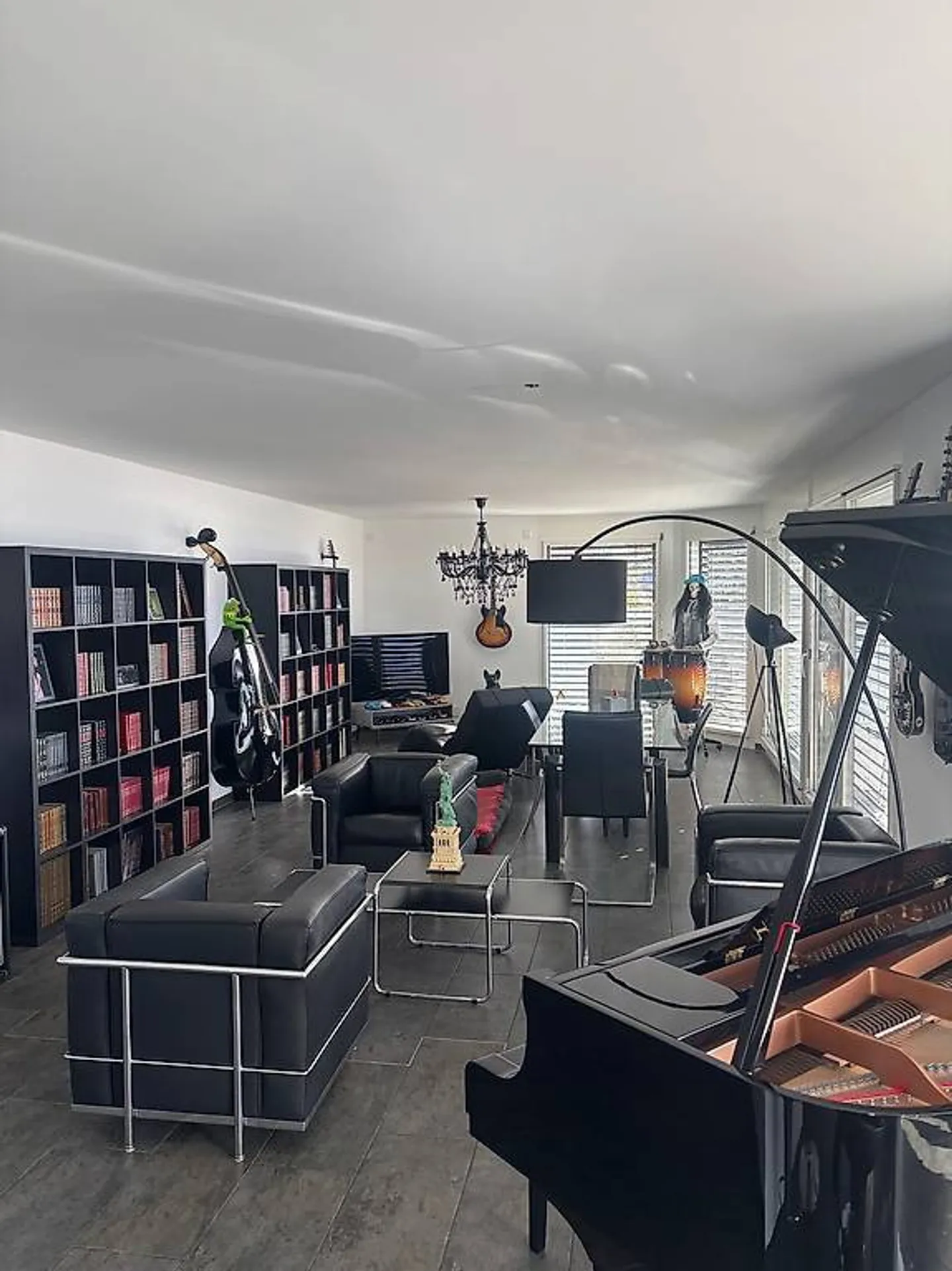 Sunny 5.5 Room Apartment - Photo 1 of 5