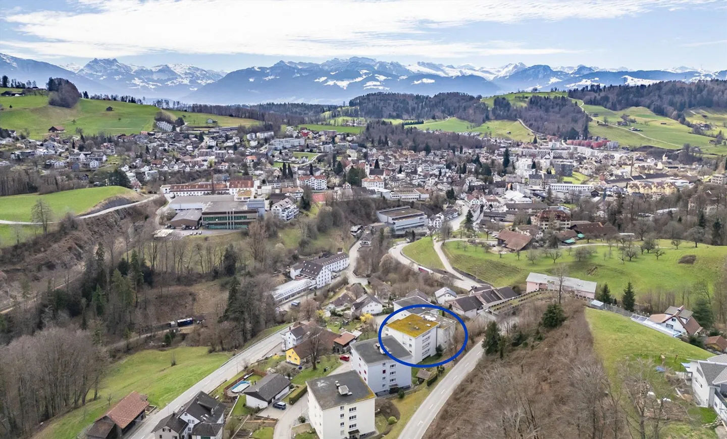 Vivere rurale con vista sulle Alpi - Foto 1 di 11