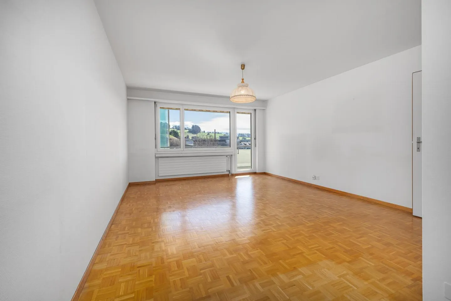 Vivere rurale con vista sulle Alpi - Foto 2 di 11