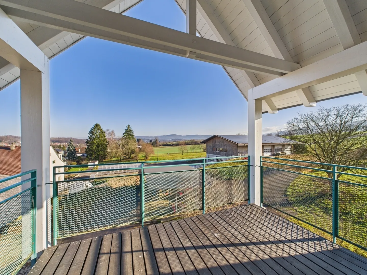 Modern 2.5-Room Roof Flat with Cellar and Parking Space, Biel-Benken - Photo 10 of 13