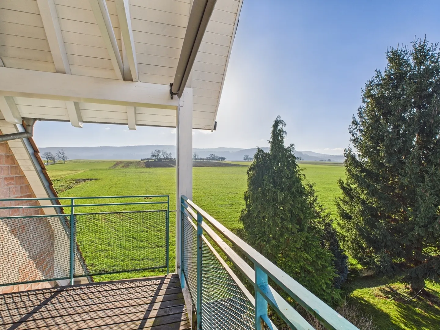 Modern 2.5-Room Roof Flat with Cellar and Parking Space, Biel-Benken - Photo 11 of 13