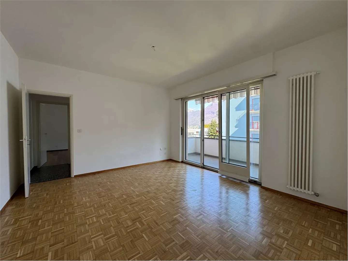 Appartement de deux pièces et demie avec nouvelle cuisine à Lugano, à 3 minutes à pied - Photo 3 sur 6