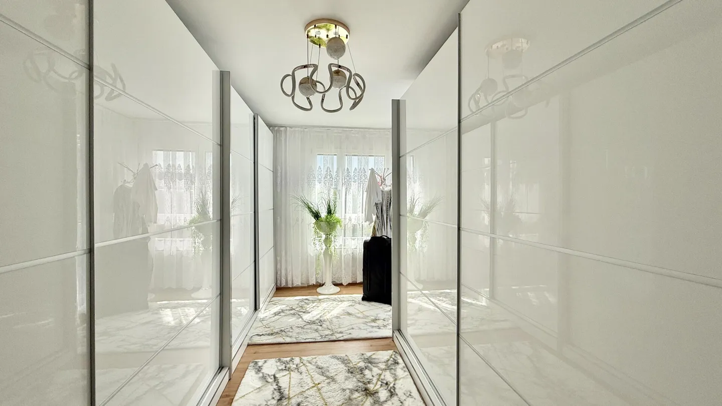 3.5 Zimmer Wohnung im beliebten Holenacker-Quartier - Foto 4 von 10