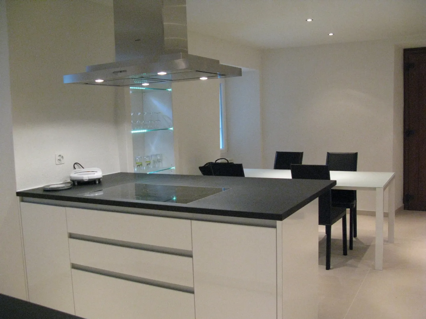 Charmant Appartement au Bord du Lac - Photo 4 sur 6