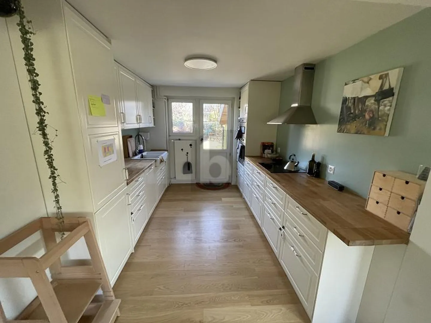 Family-Friendly End Row House - Photo 4 of 6