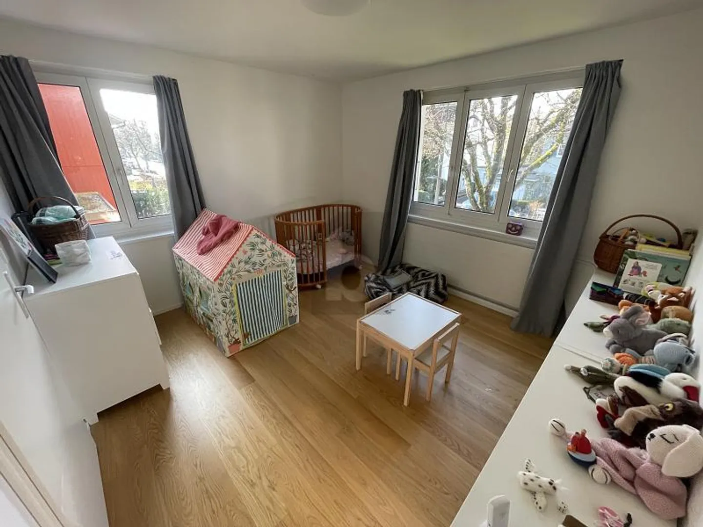 Family-Friendly End Row House - Photo 5 of 6