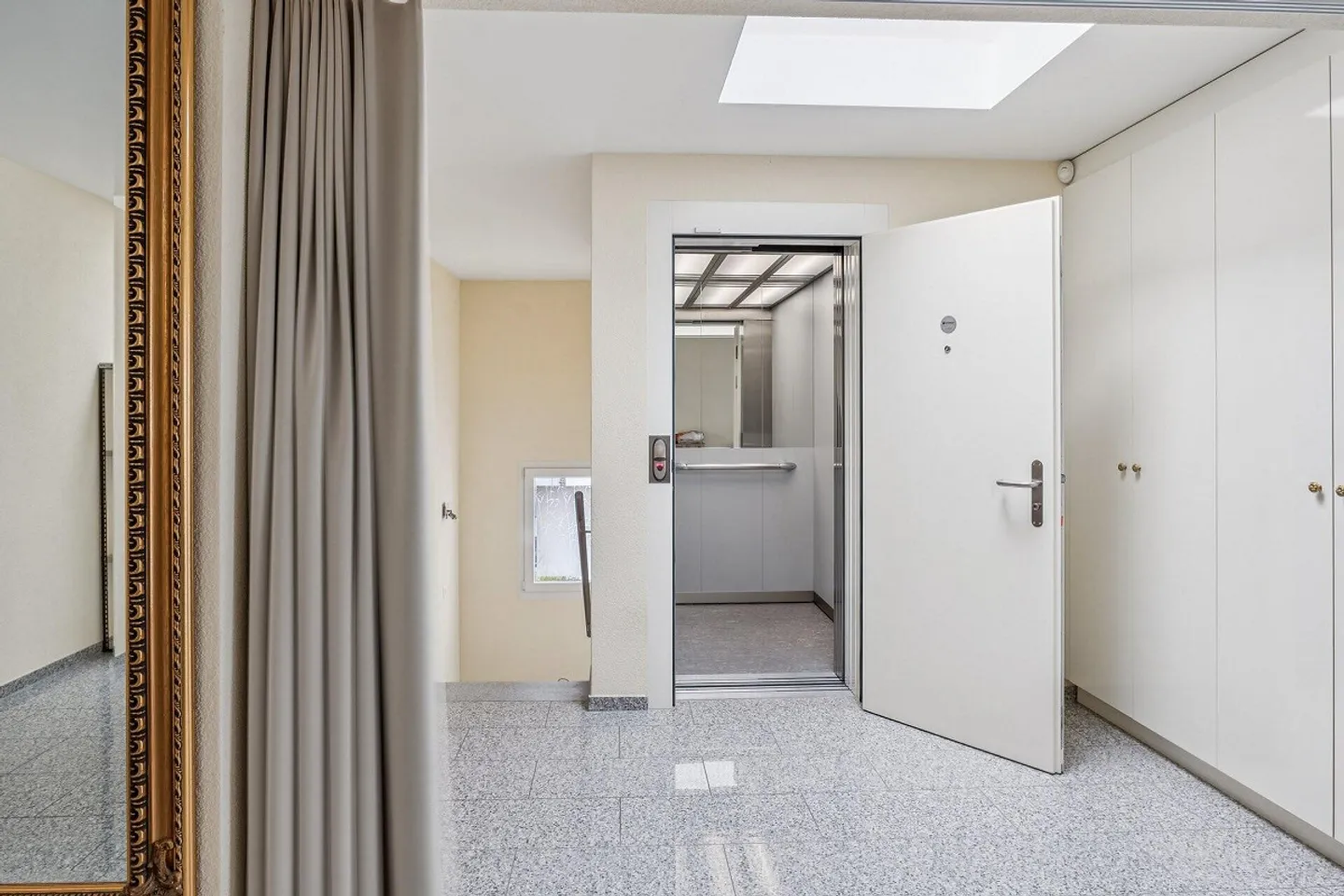 Attika der Extraklasse mit privater Etage und 60 m² Dachterrasse - Photo 8 of 9