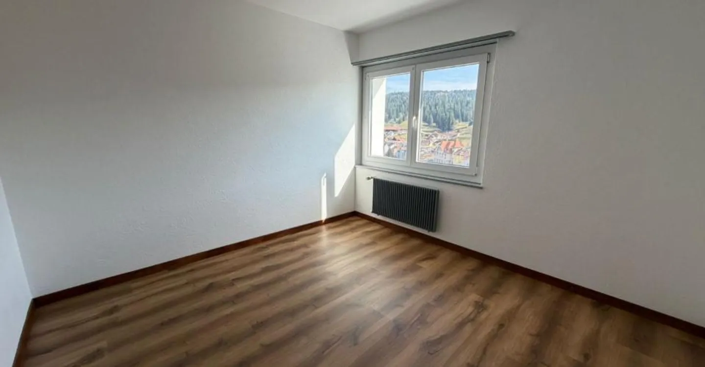 Appartement rénové avec balcon - Photo 6 sur 8