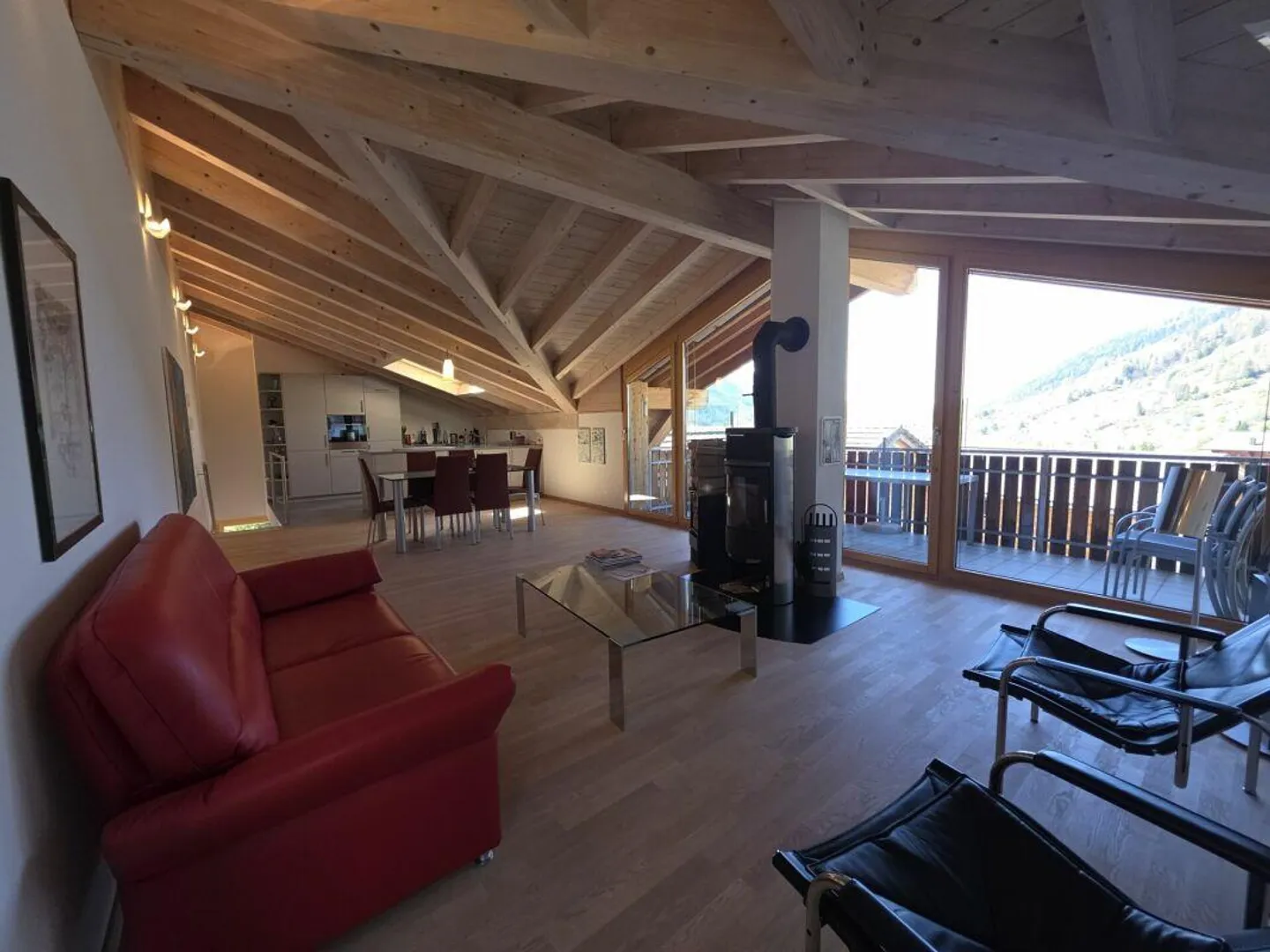 4.5 Room - Attic Apartment Unterfeldstrasse - Photo 2 of 11