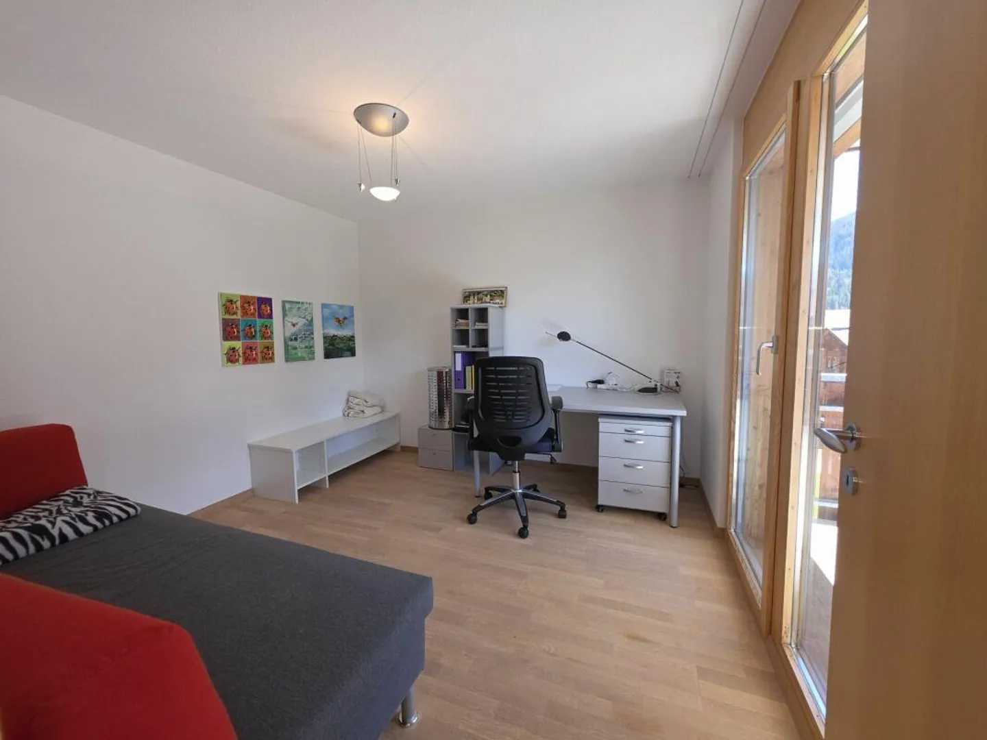 4.5 Room - Attic Apartment Unterfeldstrasse - Photo 5 of 11