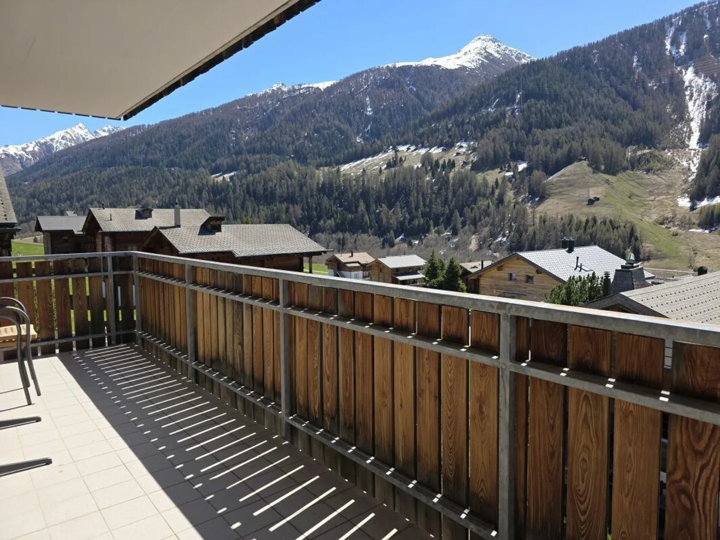 4.5 Room - Attic Apartment Unterfeldstrasse - Photo 10 of 11