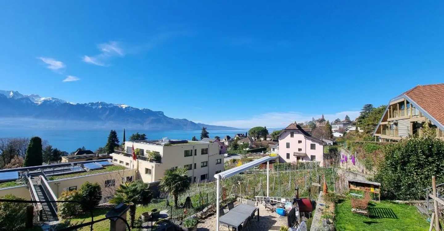 Maison de Village avec Vue sur le Lac - Photo 4 sur 15