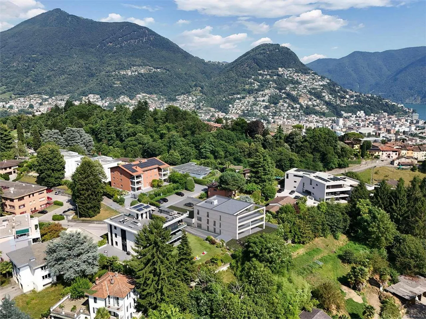 Newly built open space penthouse - Photo 2 of 4