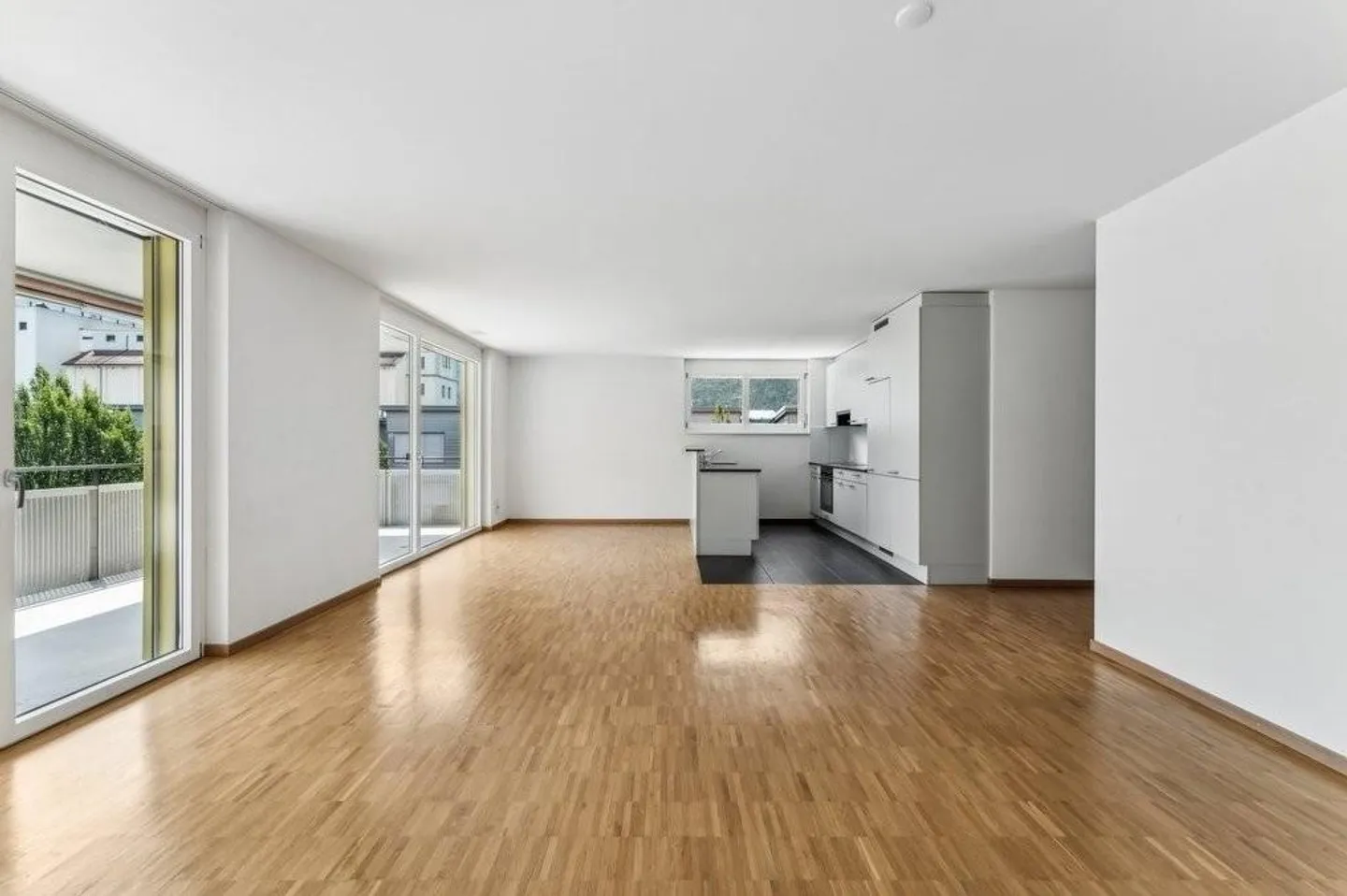 Modern, spacious apartment in a quiet location - Photo 3 of 8