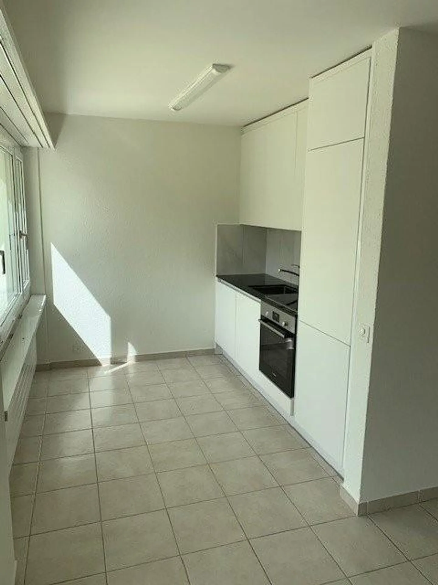 Gemütliche 1.5-Zimmer-Wohnung mit Balkon in Bachenbülach - Foto 5 von 8